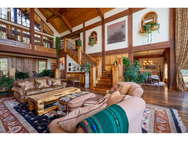 $6,300,000 | 36044 Highway 101, Gold Beach, OR 97444