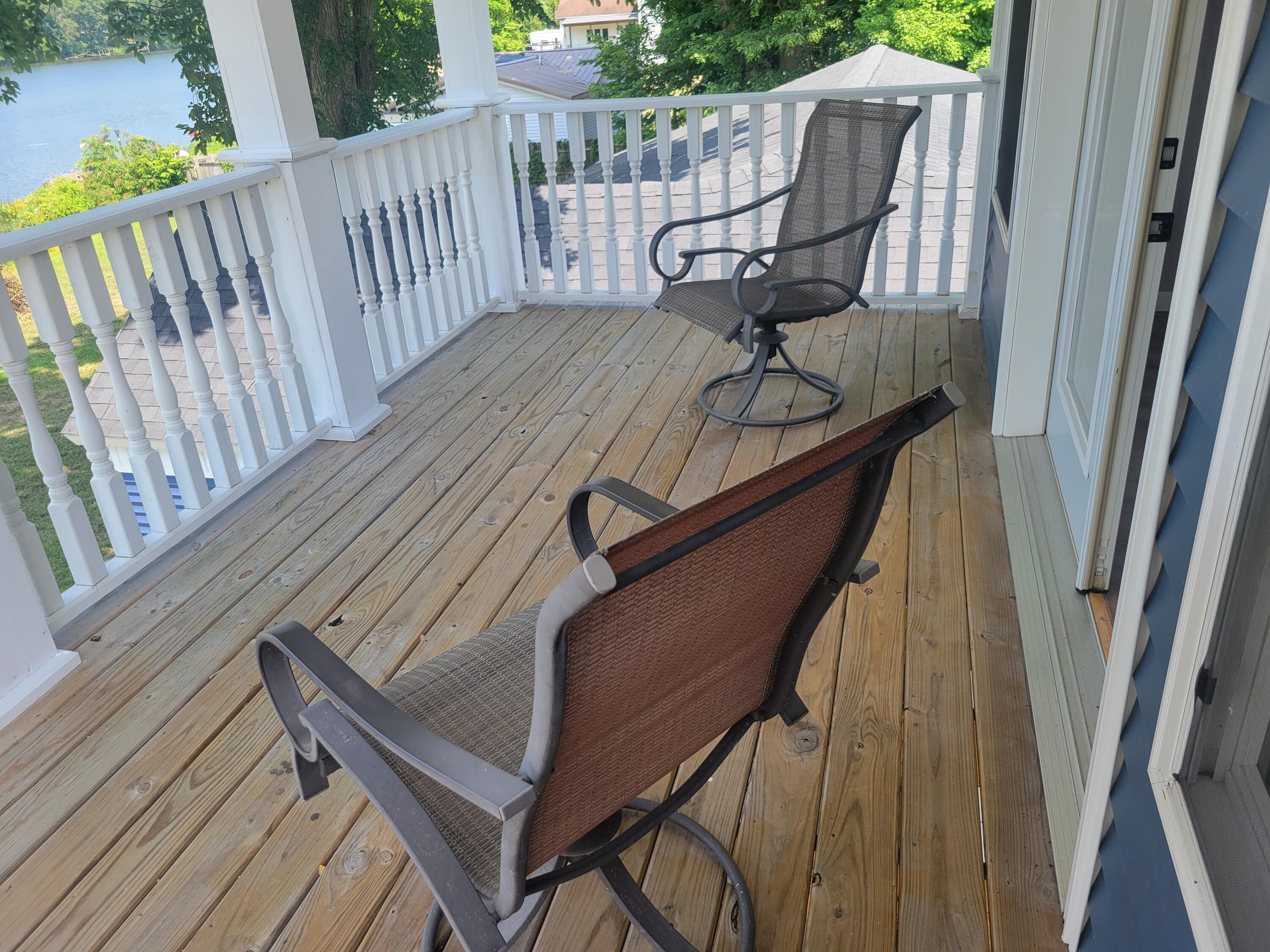 816 River Street Three Rivers, MI 49093 - Photo 18 of 49 river st balconychairs