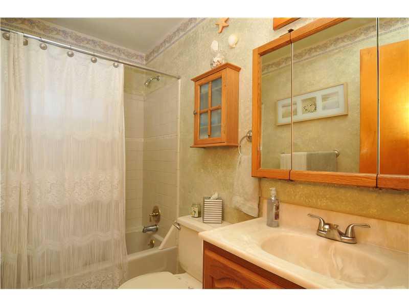 290 Ewings Mill Road Coraopolis, PA 15108 - Photo 14 of 25 Full Bath.