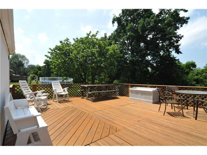 290 Ewings Mill Road Coraopolis, PA 15108 - Photo 20 of 25 Patio/Deck.