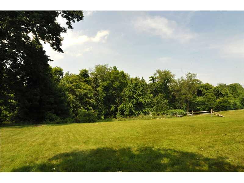 290 Ewings Mill Road Coraopolis, PA 15108 - Photo 22 of 25 Yard/Garden.
