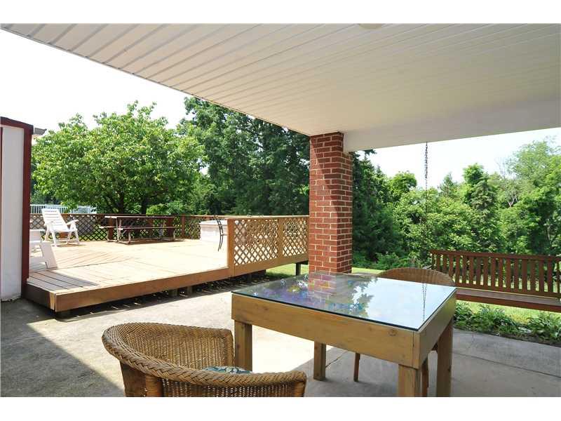 290 Ewings Mill Road Coraopolis, PA 15108 - Photo 24 of 25 Patio/Deck.