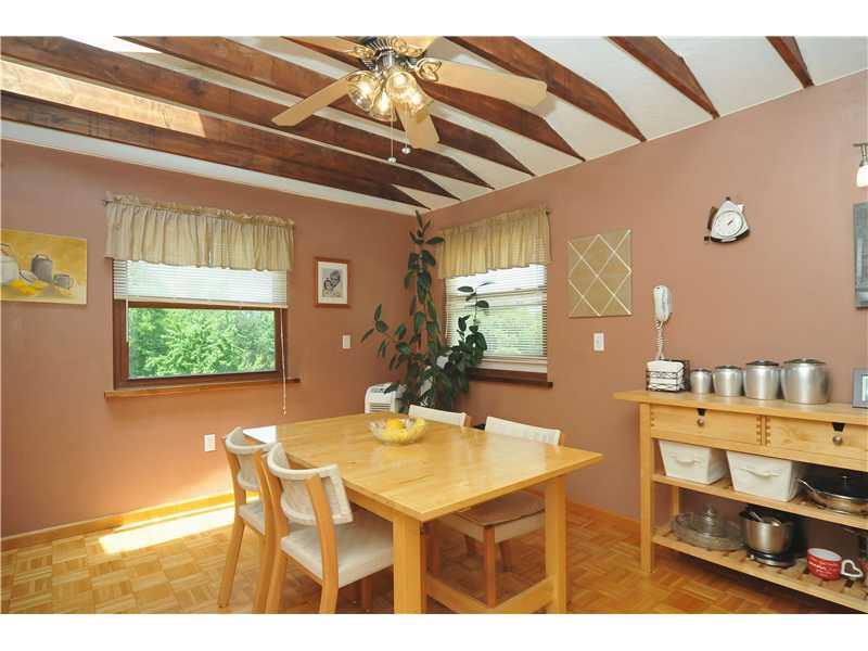 290 Ewings Mill Road Coraopolis, PA 15108 - Photo 10 of 25 Kitchen.