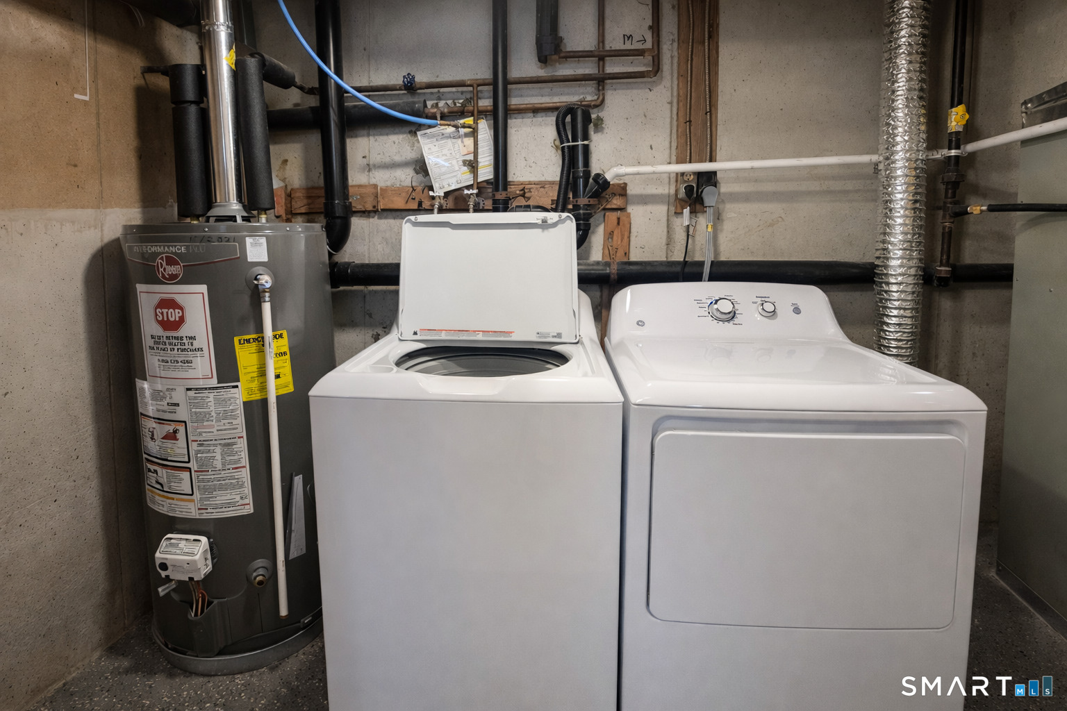 144 East Gate Lane, Unit 144 Hamden, CT 06514 - Photo 29 of 33 a utility room with dryer and washer