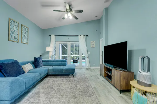 $3,200 | 5959 Durango Drive, Lake Worth, FL 33449