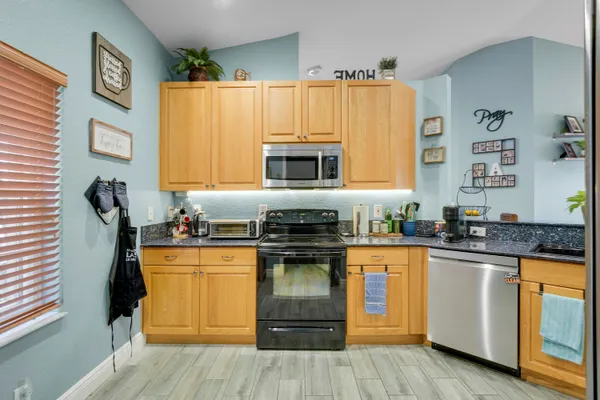 $3,200 | 5959 Durango Drive, Lake Worth, FL 33449
