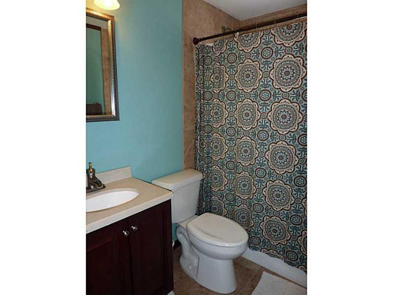 1823 Ridge Avenue Coraopolis, PA 15108 - Photo 8 of 18 Full Bath. Main Level Bath with updates!