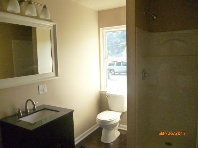 137 Hogin Road Dickson, TN 37055 - Photo 12 of 16 2nd bathroom, very spacious