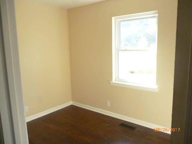 137 Hogin Road Dickson, TN 37055 - Photo 13 of 16 2nd bedroom on main level