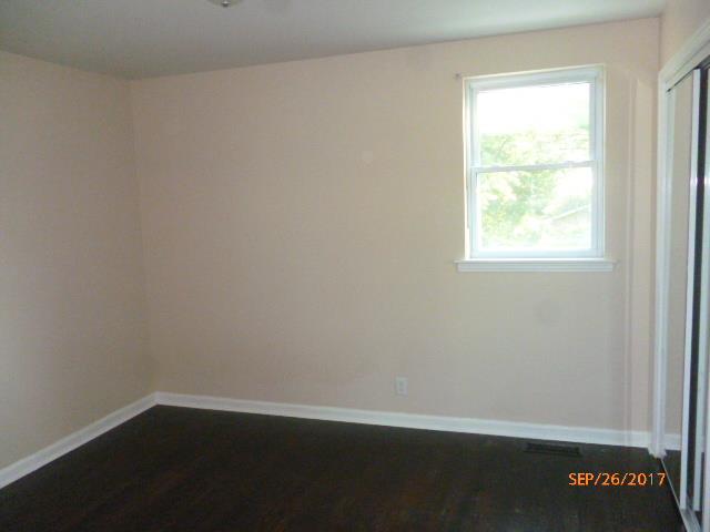 137 Hogin Road Dickson, TN 37055 - Photo 10 of 16 Master bedroom