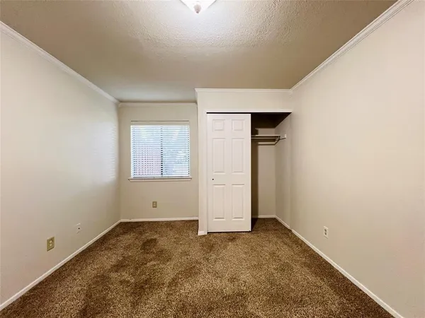 $1,925 | 5759 Cedar Creek Drive, Benbrook, TX 76109