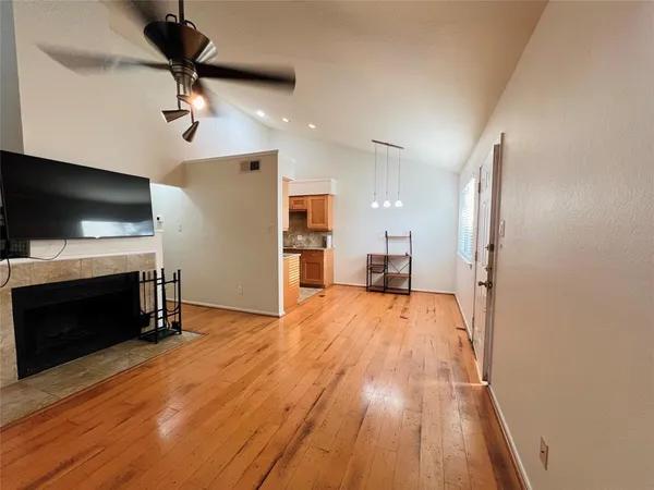 $1,925 | 5759 Cedar Creek Drive, Benbrook, TX 76109
