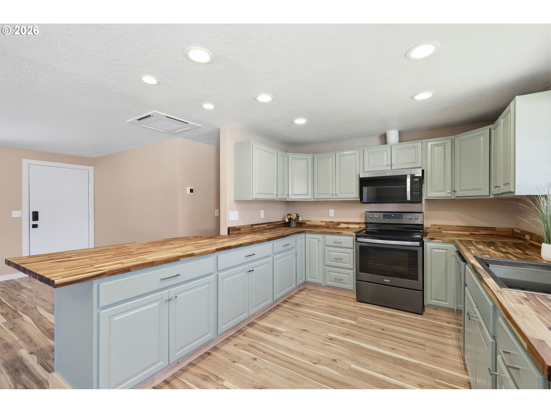 1705 Brewer Avenue Eugene, OR 97401 - Photo 13 of 38