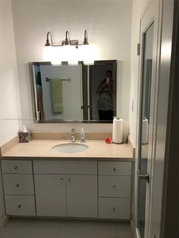 $5,500 | 100 Lincoln Road, Unit 808, Miami Beach, FL 33139