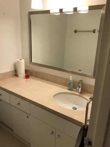 $5,500 | 100 Lincoln Road, Unit 808, Miami Beach, FL 33139