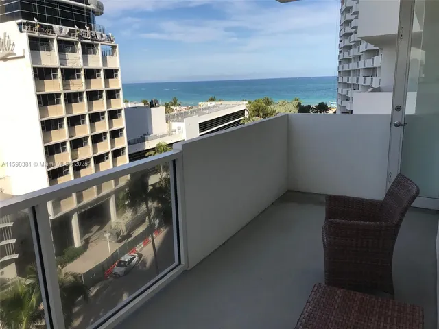 $5,500 | 100 Lincoln Road, Unit 808, Miami Beach, FL 33139