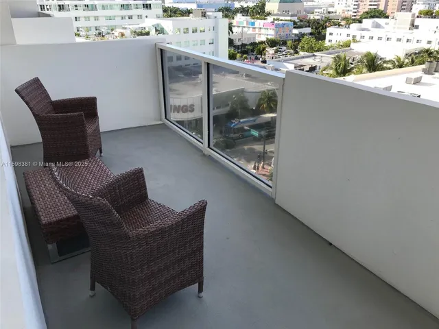 $5,500 | 100 Lincoln Road, Unit 808, Miami Beach, FL 33139
