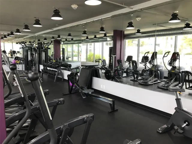 $5,500 | 100 Lincoln Road, Unit 808, Miami Beach, FL 33139