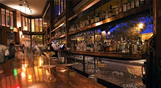 $6,053 | 100 Van Ness Avenue, Unit 1403, San Francisco, CA 94102