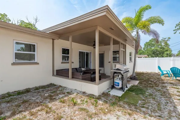 $369,900 | 2153 Pocahontas Drive, Largo, FL 33774