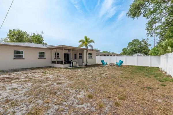 $369,900 | 2153 Pocahontas Drive, Largo, FL 33774