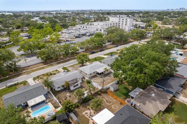$369,900 | 2153 Pocahontas Drive, Largo, FL 33774