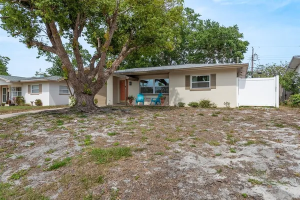 $369,900 | 2153 Pocahontas Drive, Largo, FL 33774