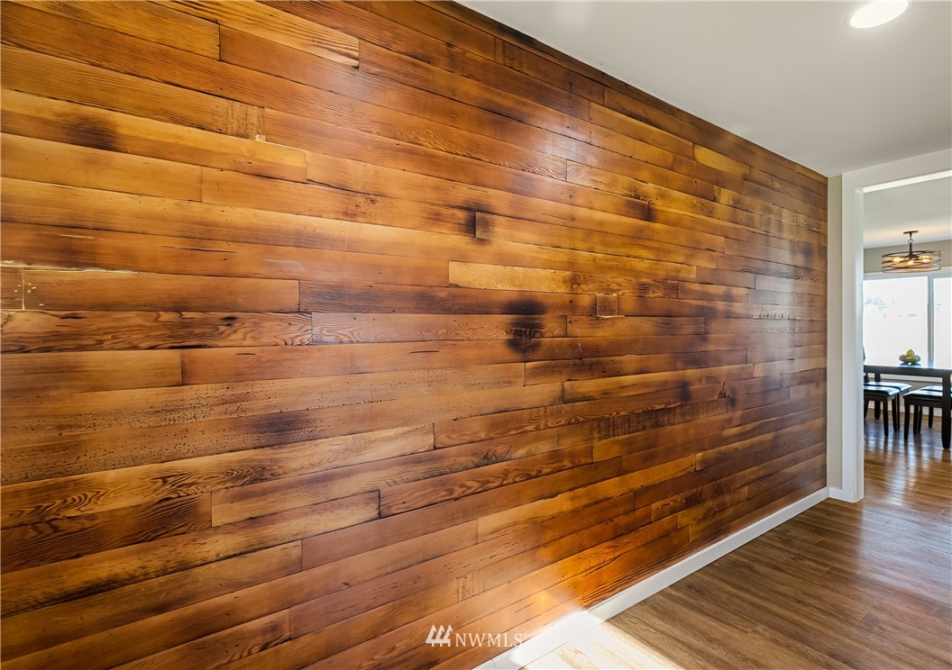 1077 Hampton Road Lynden, WA 98264 - Photo 23 of 25 a bathroom with a shower
