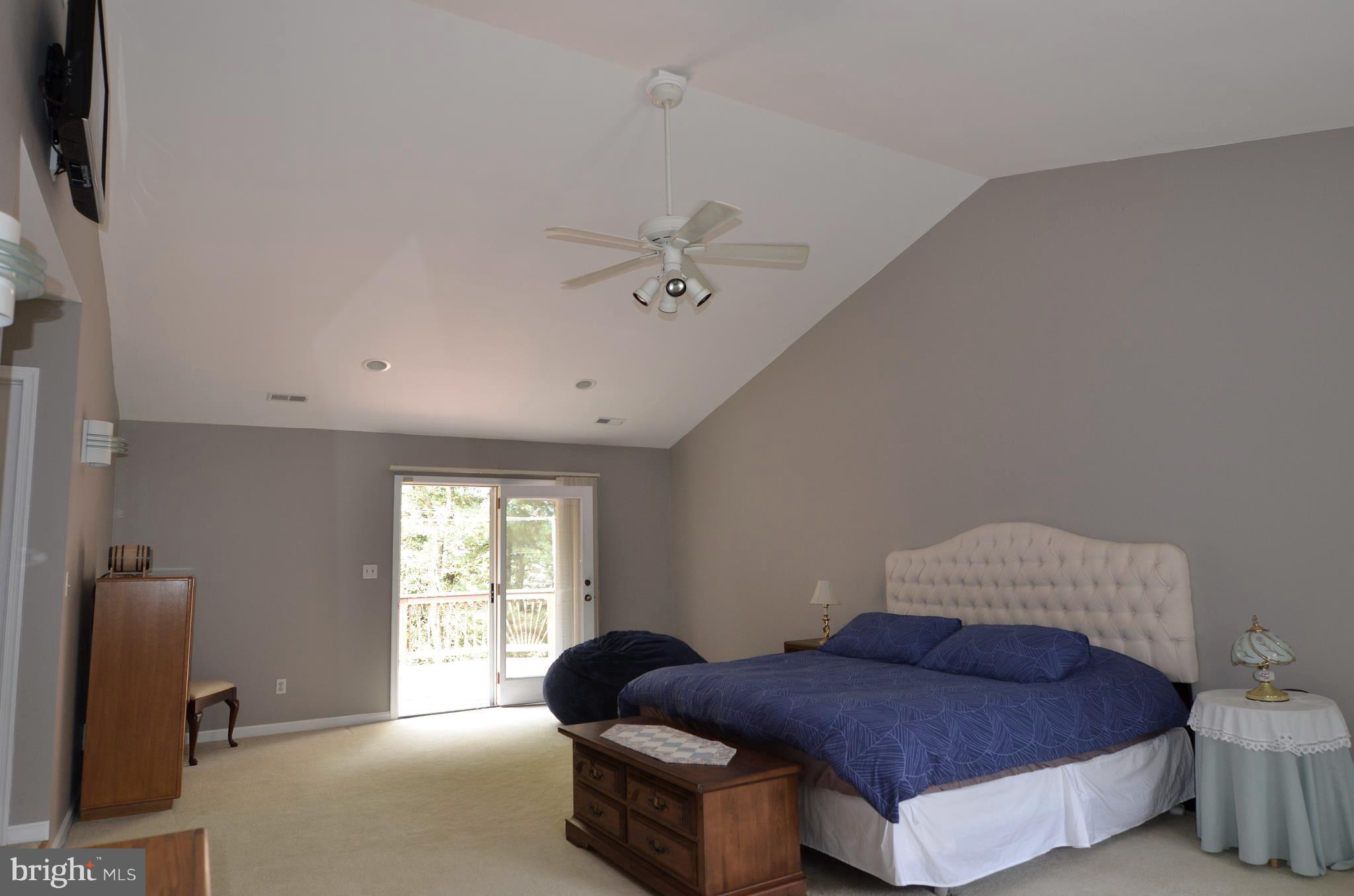 Bedroom (Master)