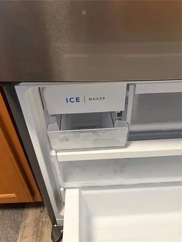 a close view of sink