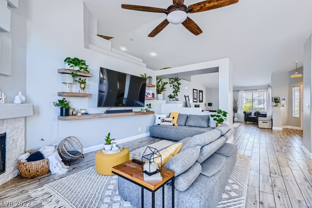 848 Coastal Beach Road Henderson, NV 89002 - Photo 9 of 26 Gallery Image 9
