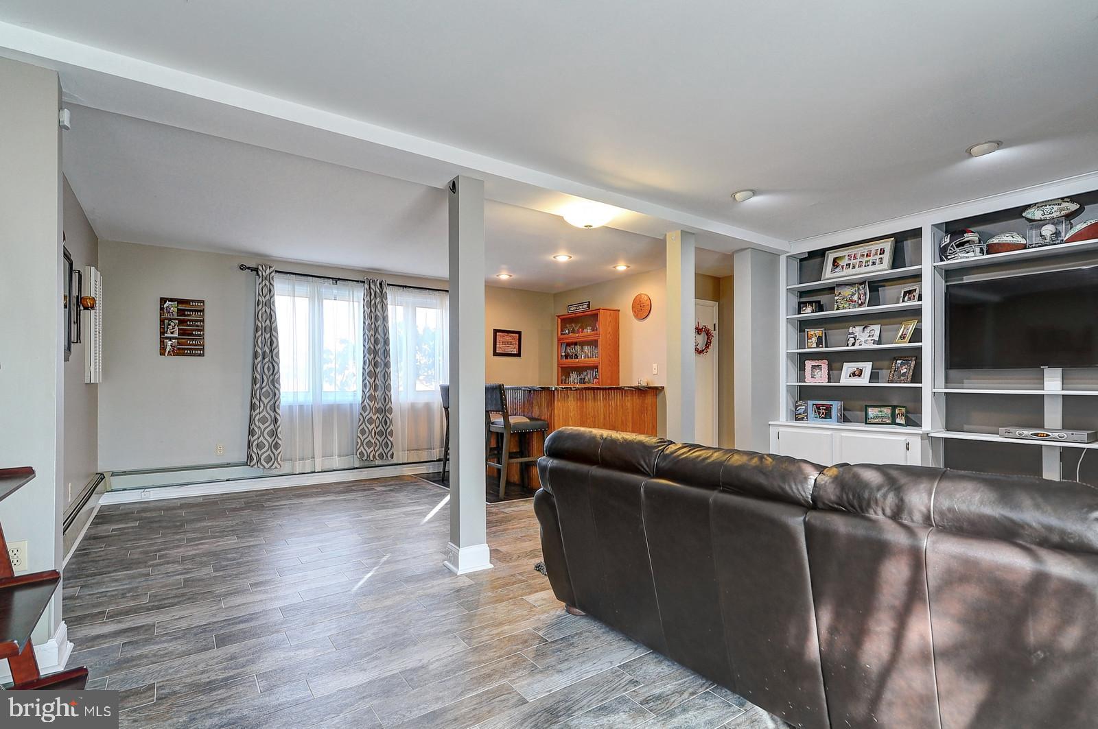 255 Youngs Road Hamilton, NJ 08619 - Photo 20 of 34 Gallery Image 20