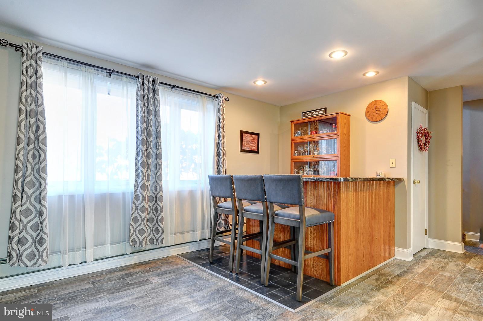 255 Youngs Road Hamilton, NJ 08619 - Photo 21 of 34 Gallery Image 21