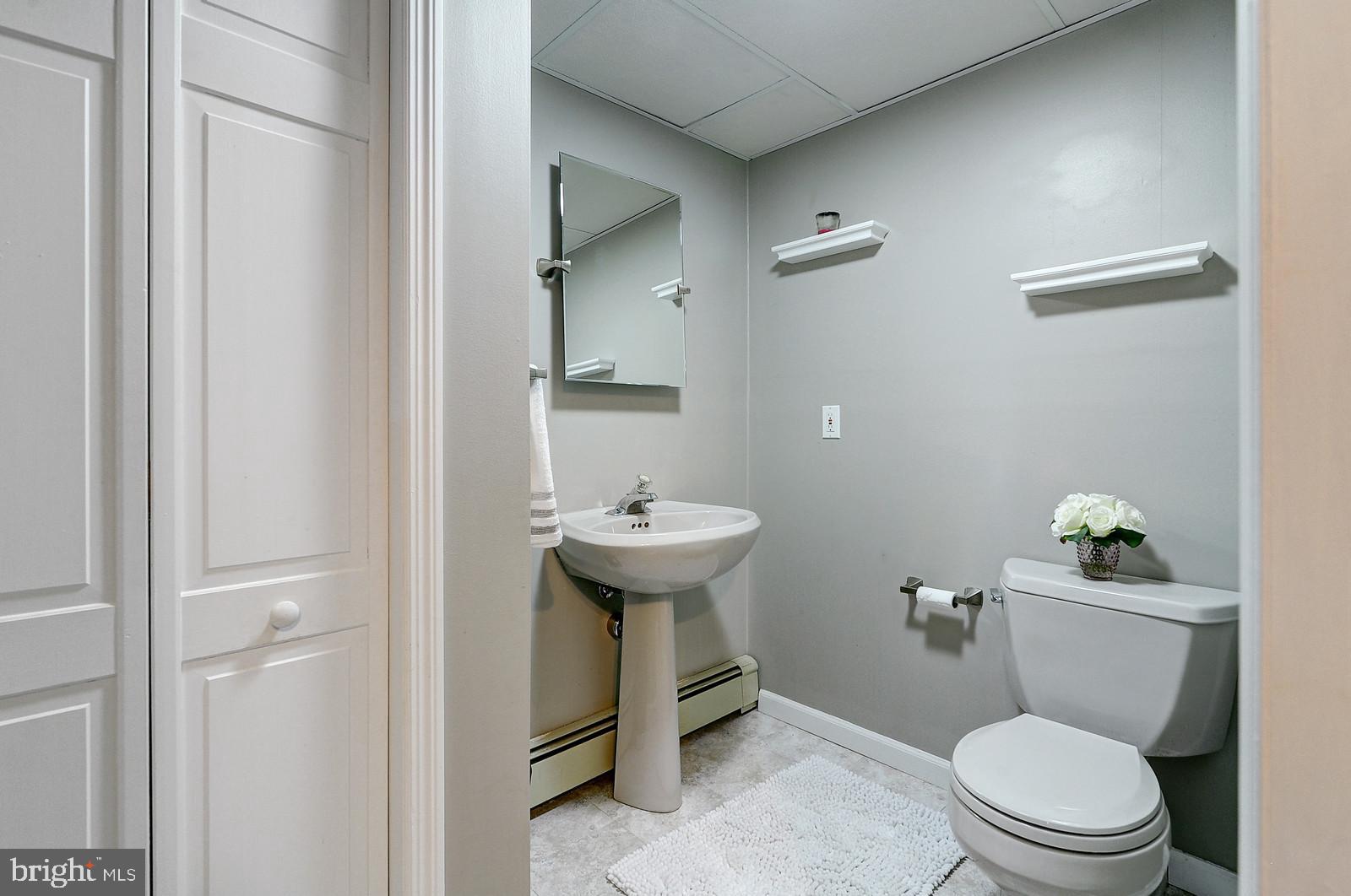 255 Youngs Road Hamilton, NJ 08619 - Photo 22 of 34 Gallery Image 22