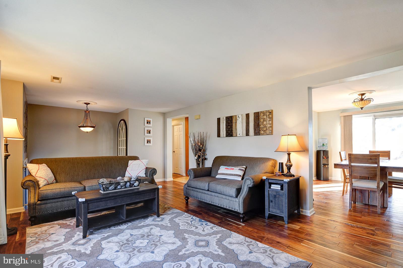 255 Youngs Road Hamilton, NJ 08619 - Photo 4 of 34 Gallery Image 4