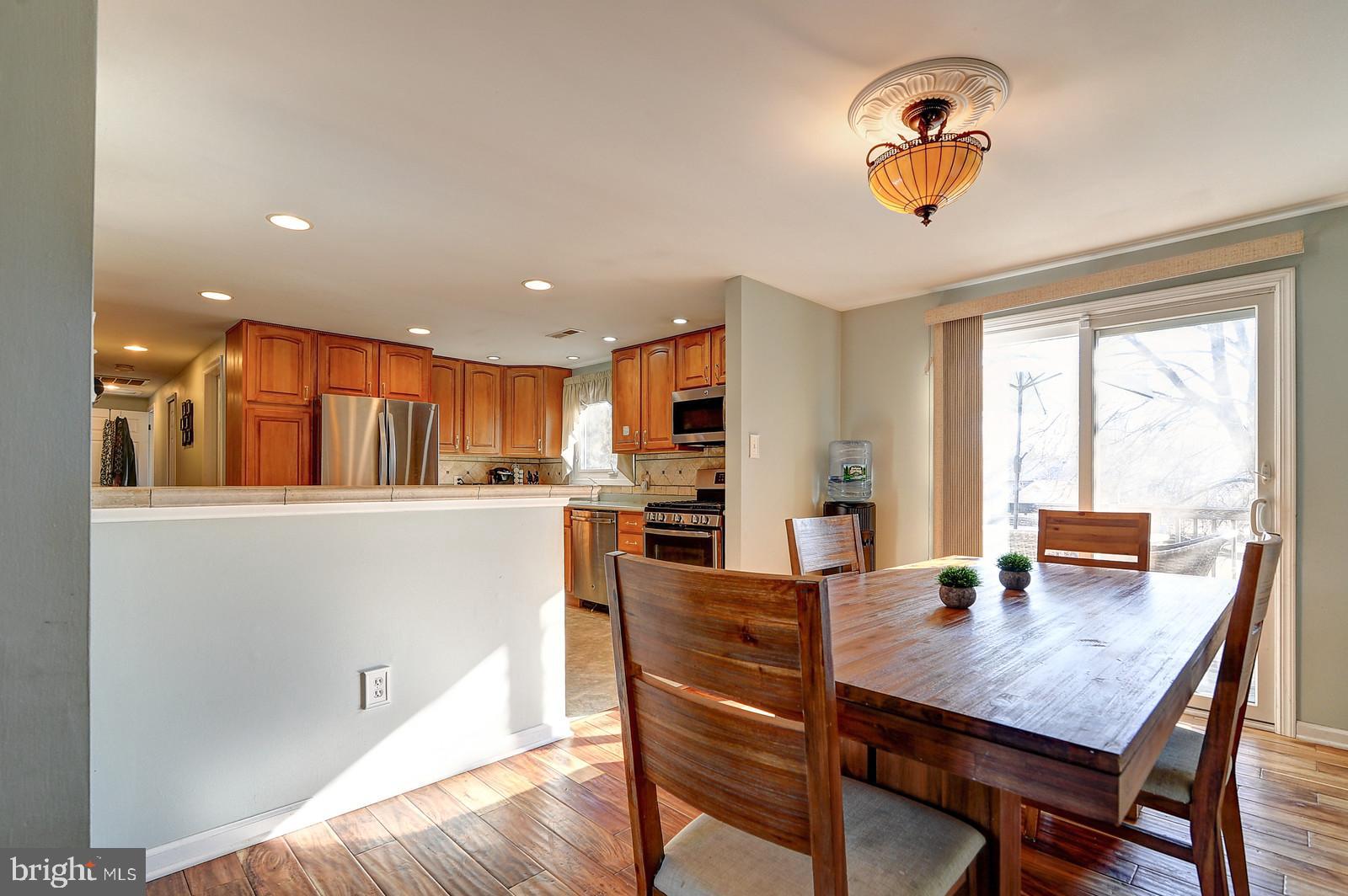 255 Youngs Road Hamilton, NJ 08619 - Photo 6 of 34 Gallery Image 6