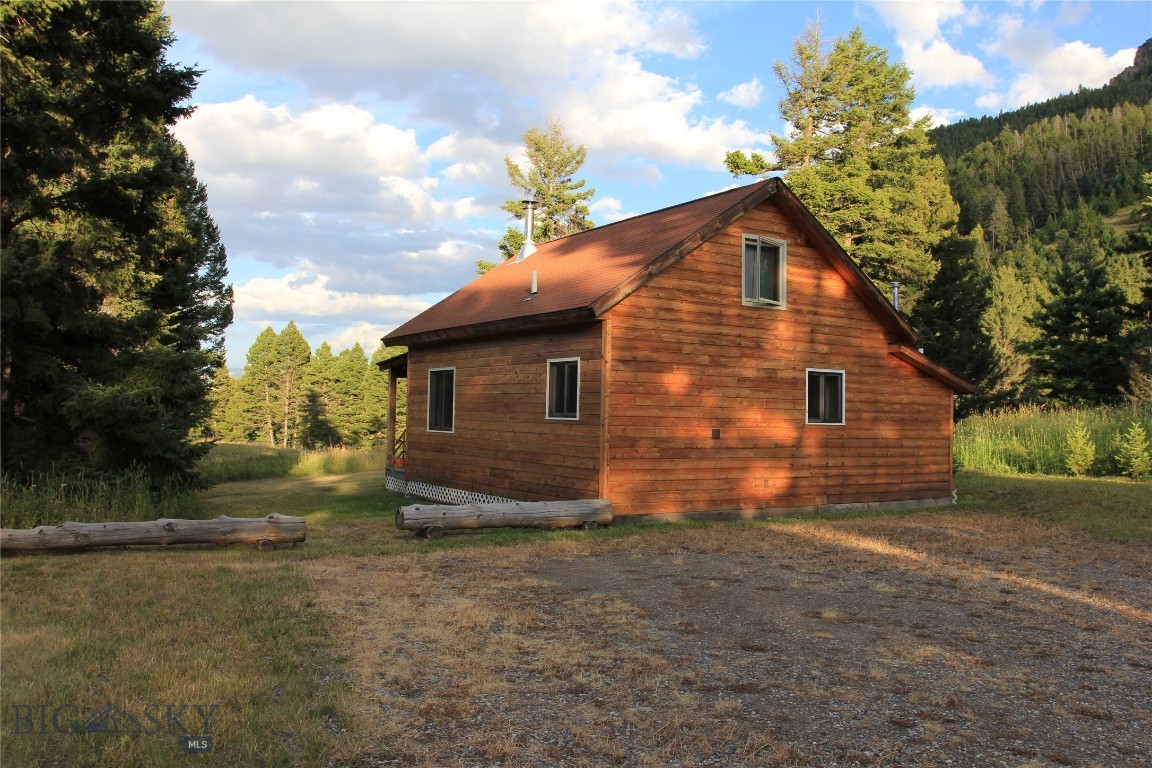 472 Rock Creek Road Emigrant, MT 59027 - Photo 15 of 39 Gallery Image 15