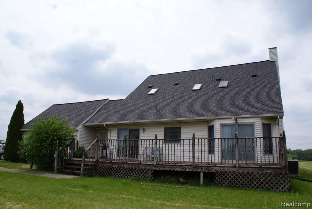 631 Maple Grove Road Lapeer, MI 48446 - Photo 6 of 44 DSC03360.jpg