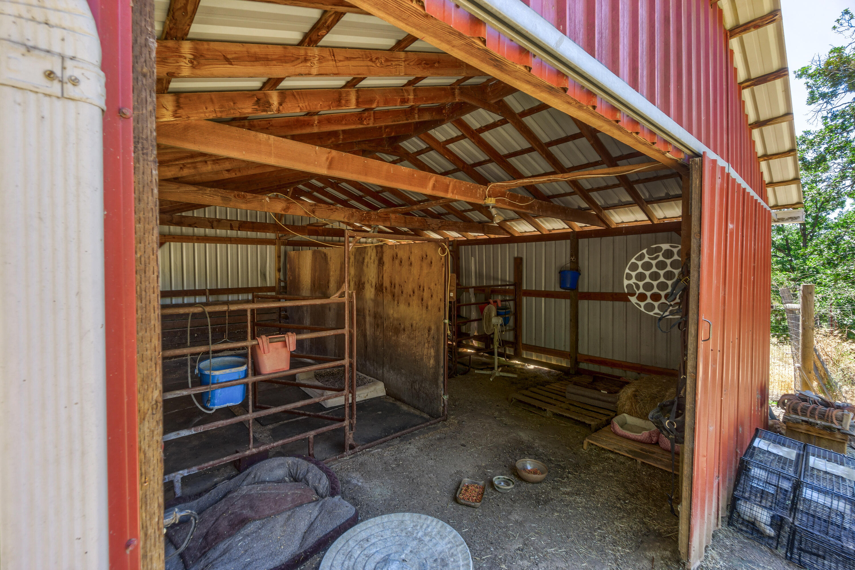 3000 Meridian Road Eagle Point, OR 97524 - Photo 8 of 53 18_MR_18