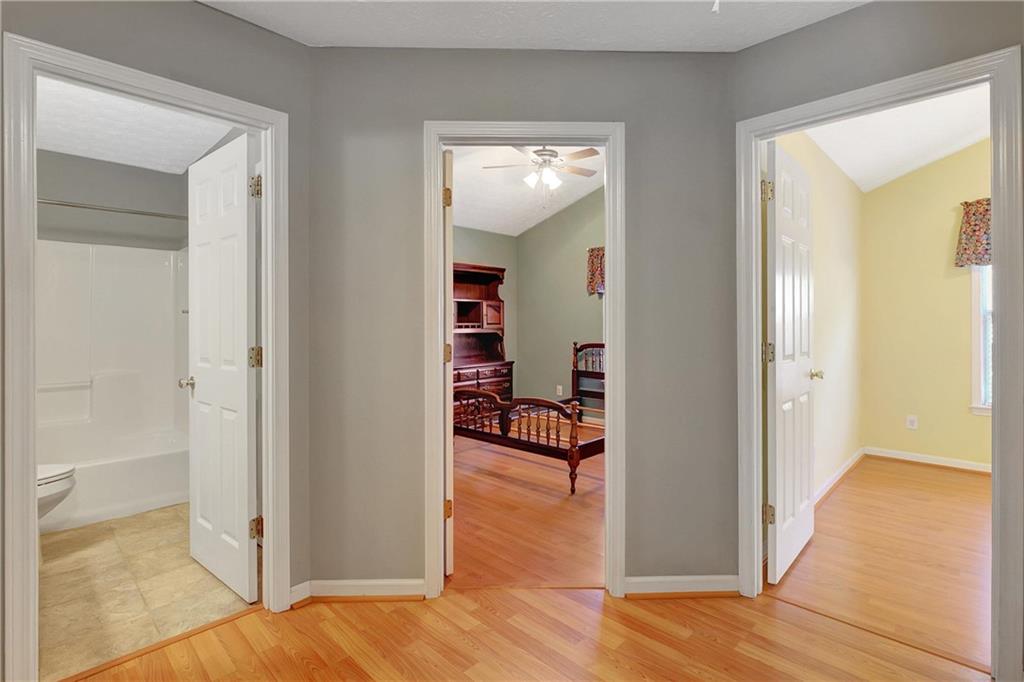 7 Buck Trail Newnan, GA 30265 - Photo 24 of 37 a view of a livingroom from a hallway