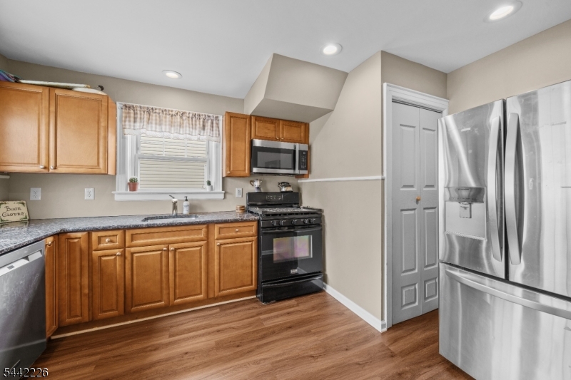 2 High Street Bloomfield, NJ 07003 - Photo 10 of 23