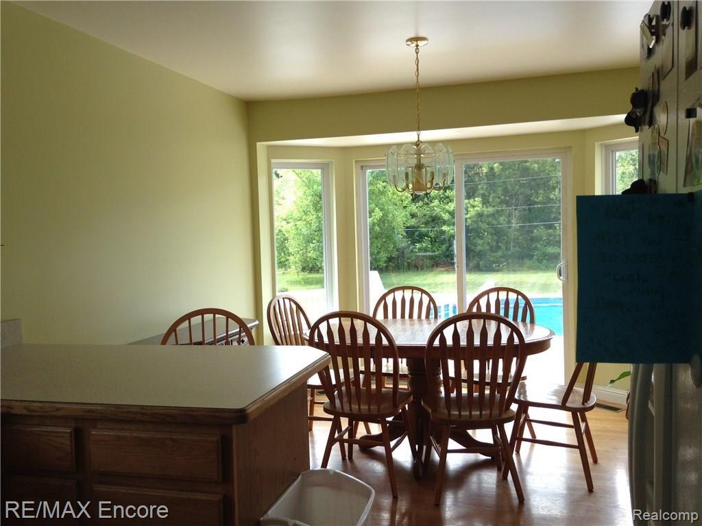 2323 Hummer Lake Road Oxford, MI 48371 - Photo 10 of 44 kitchen and breakfast nook (4).JPG
