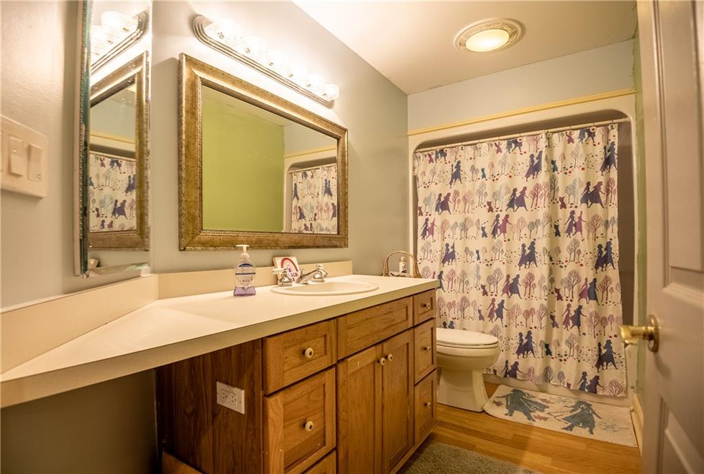 3275 Frampton Road West Middlesex, PA 16159 - Photo 14 of 24 Children's Full Bathroom.