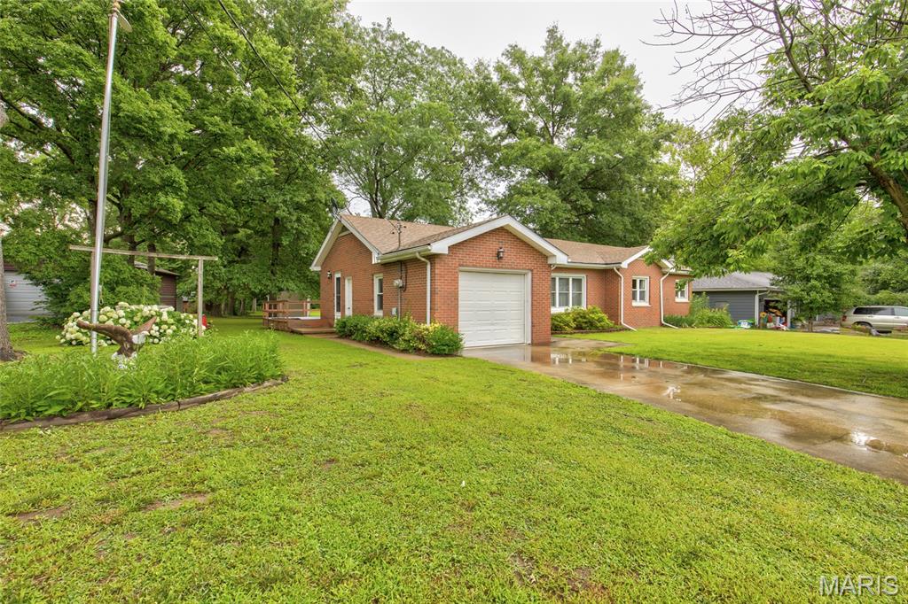 5673 Humbert Road Godfrey, IL 62035 - Photo 3 of 37