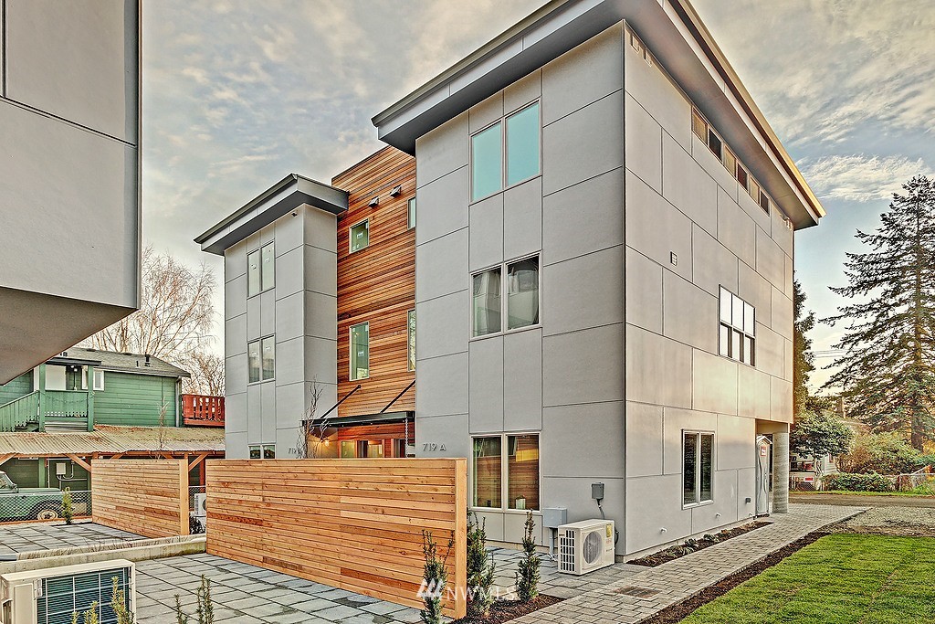 719 South Homer Street, Unit B Seattle, WA 98108 - Photo 1 of 17