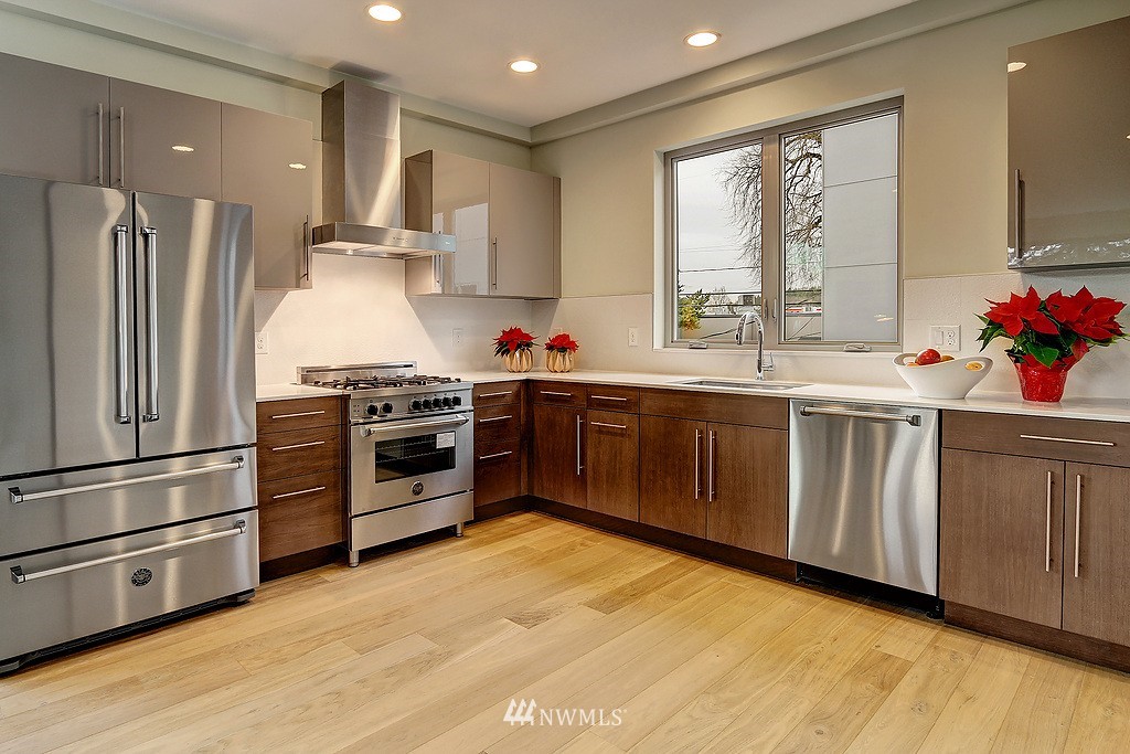 719 South Homer Street, Unit B Seattle, WA 98108 - Photo 9 of 17