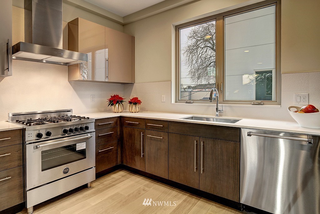 719 South Homer Street, Unit B Seattle, WA 98108 - Photo 10 of 17