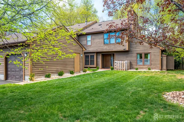 $749,000 | 138 Oakmont Court, Edison, NJ 08820