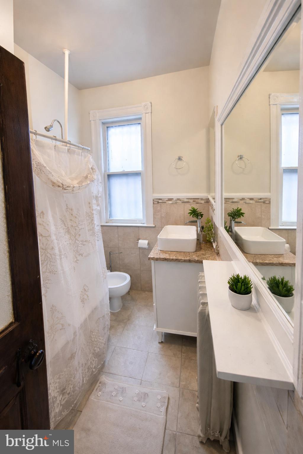 1122 Columbia Road Northwest Washington, DC 20009 - Photo 14 of 42 Second level bathroom