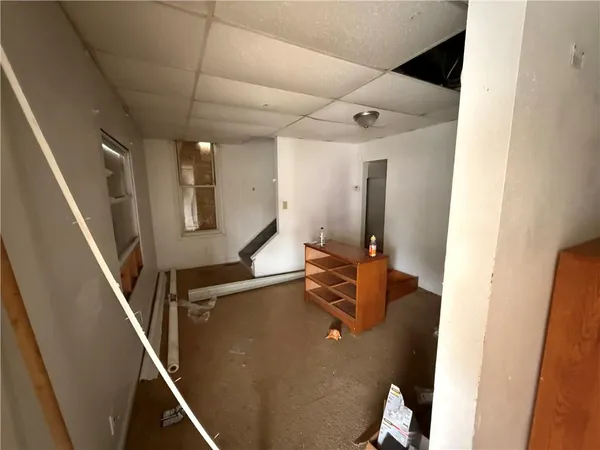a view of an entryway with a livingroom